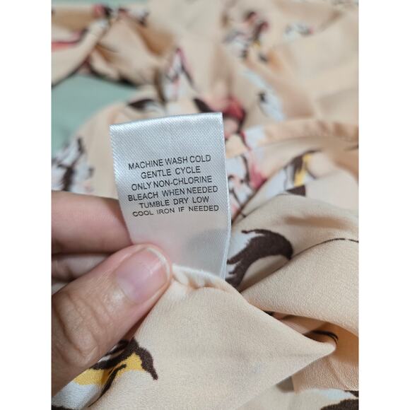 Daniel Rainn Floral Blouse - Picture 7 of 9